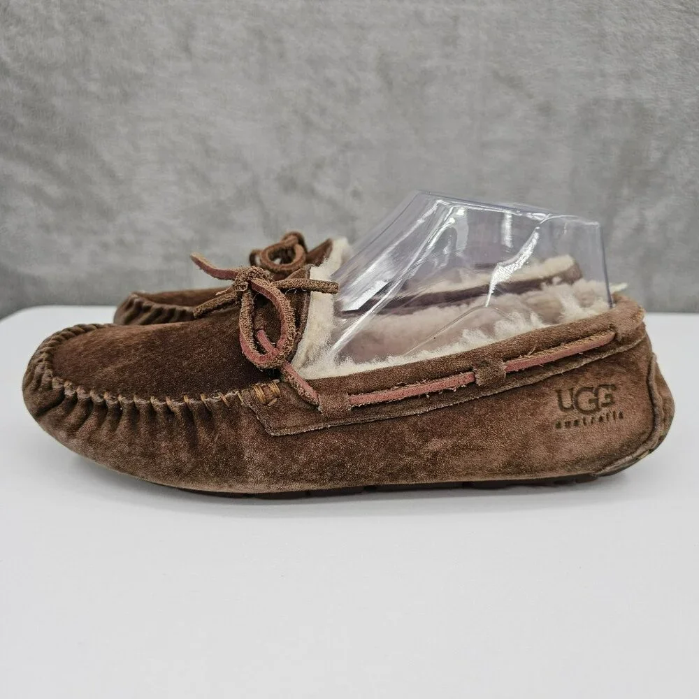 UGG Dakota Moccasin Slippers 7 Espresso Brown Leather Sheepskin Lined Cozy Warm - Picture 8 of 15